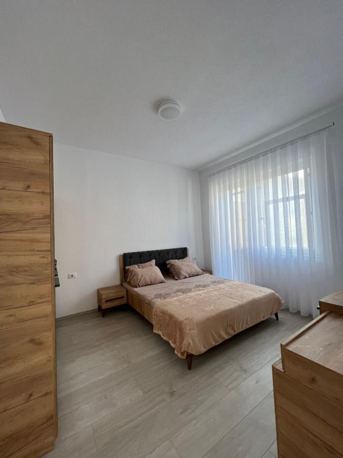 Apartment In Peja City Center Exterior foto